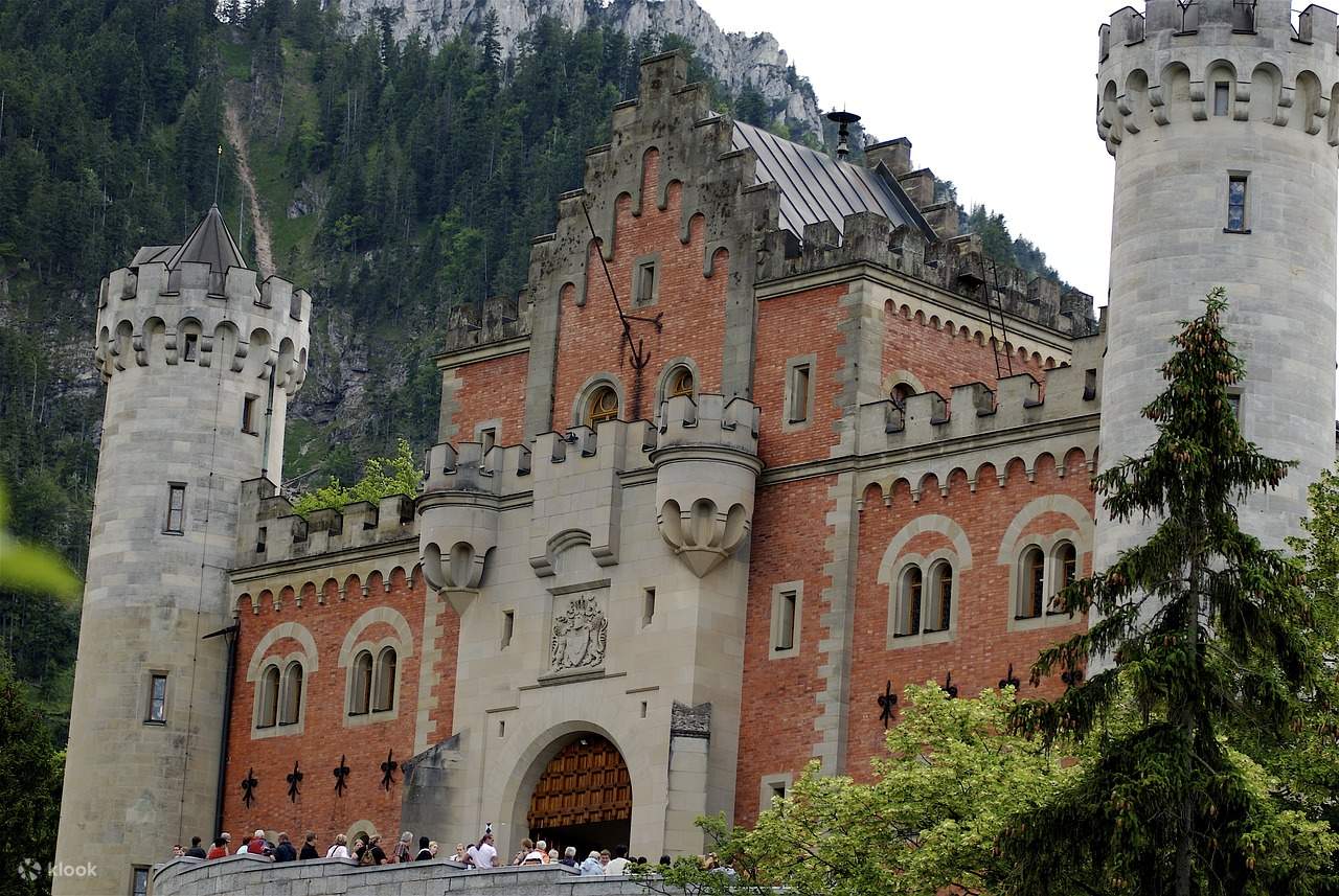 ノイシュヴァンシュタイン城 02 ： Schloss Neuschwanstein